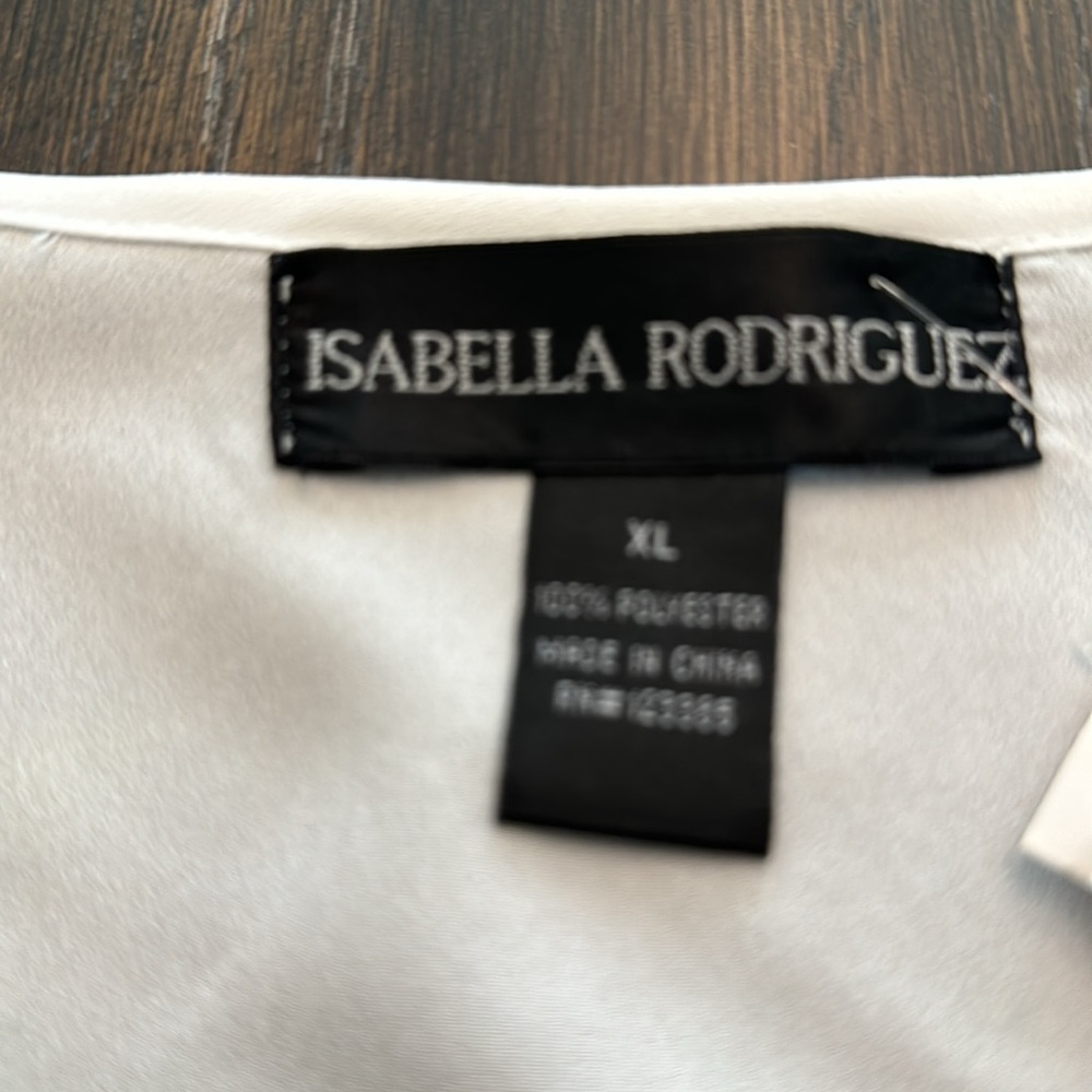🔴 NWT ISABELLA RODRIGUEZ WHITE BLOUSE SIZE XL - Picture 4 of 5